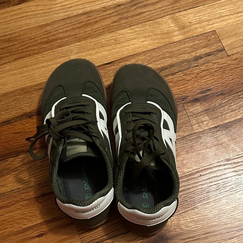 Seguro barefoot sneakers olive